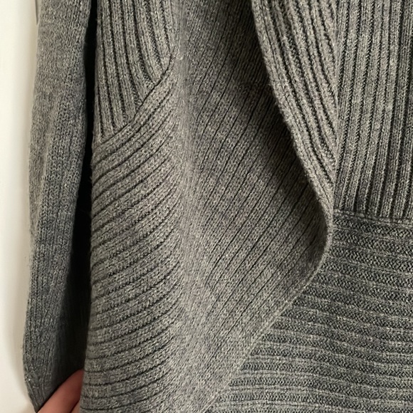 H&M Basic Cardigan Sweater - Picture 2 of 6